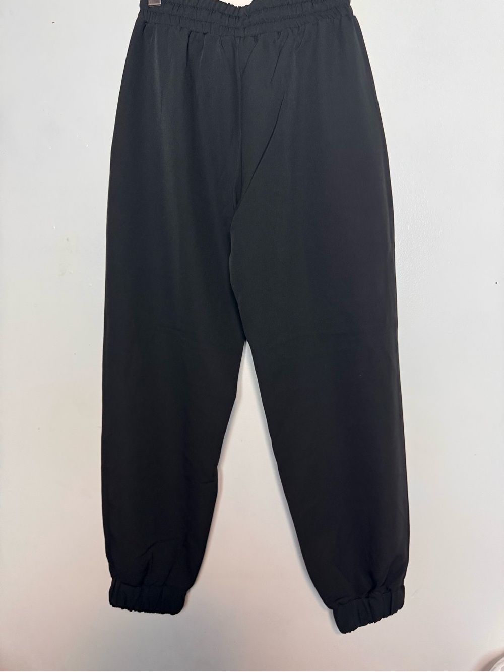 Brand new forever 21 black pants size-Small